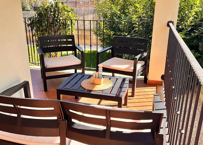 בית נופש Casa Grecale ג'יראסולה